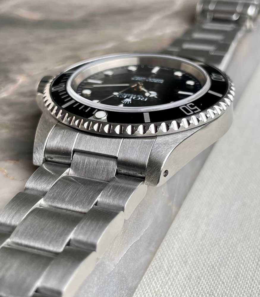 Detail image for Rolex Submariner 14060 Black 2000 with original box and papers 2