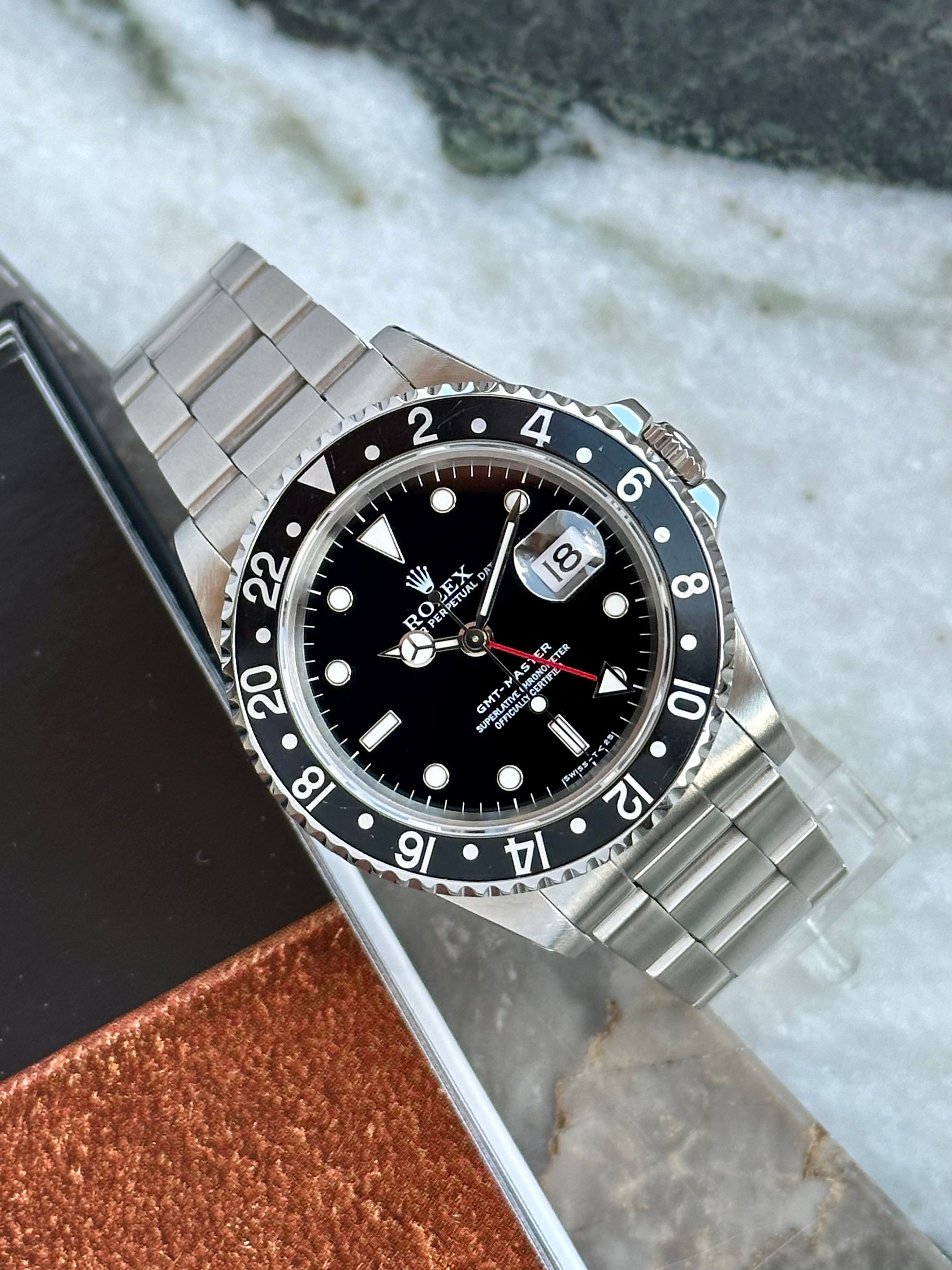 Rolex GMT-Master 16700 Black 1991