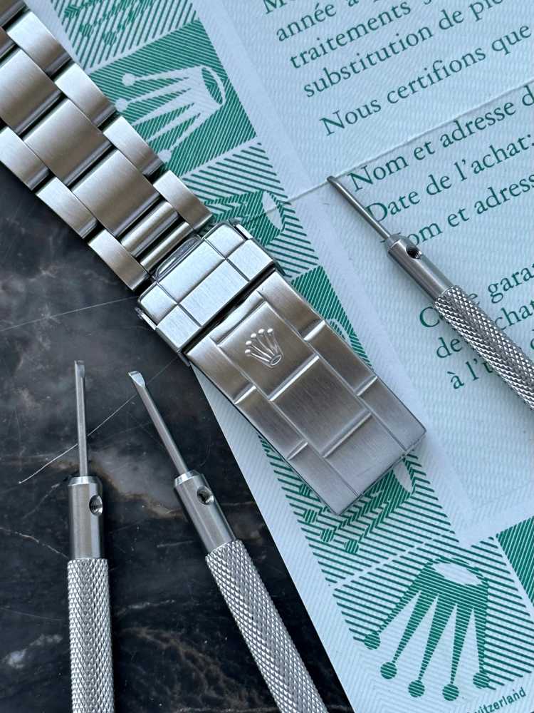 Detail image for Rolex Submariner 14060 Black 1993 with original box and papers