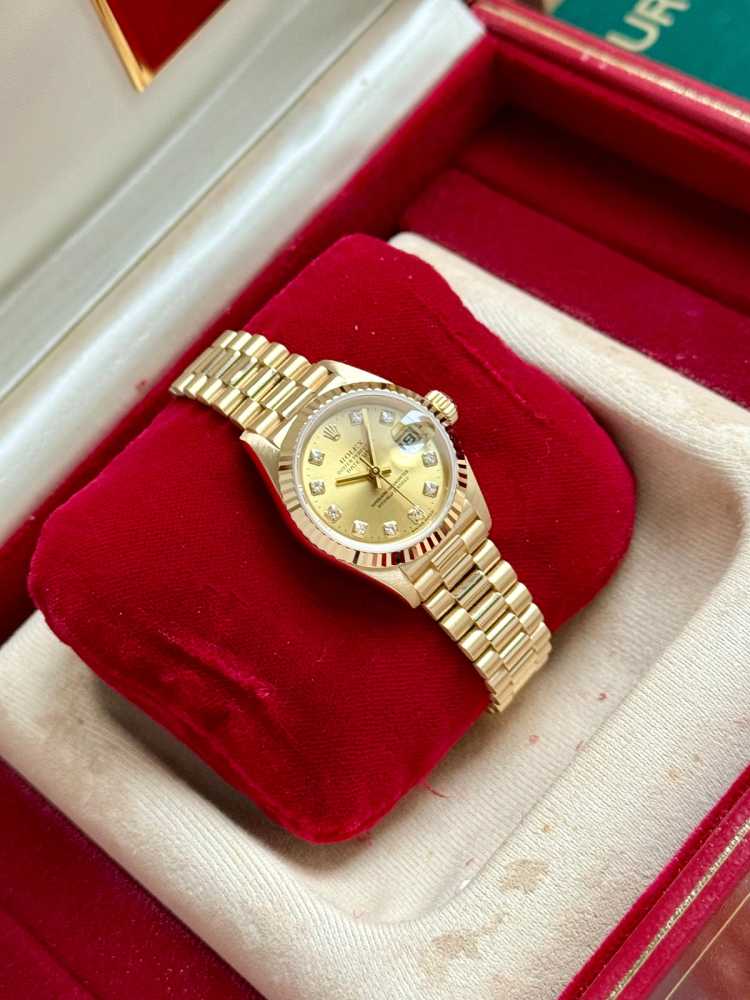 Wrist shot image for Rolex Lady-Datejust "Diamond" 79178 Gold 2000 with original box and papers