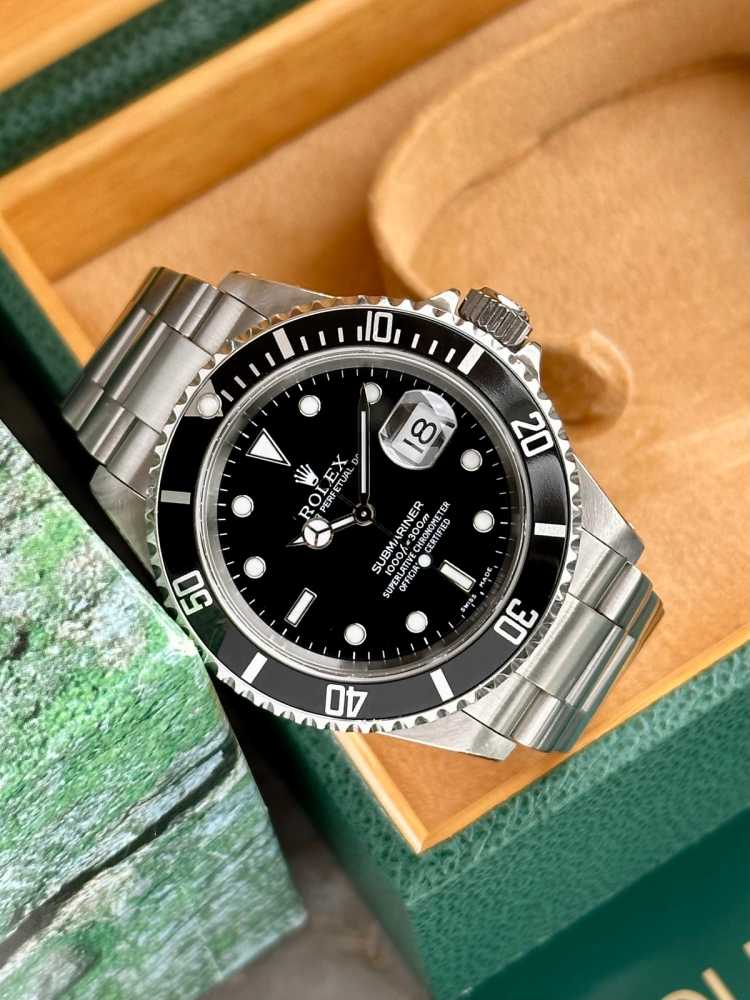 2001 submariner