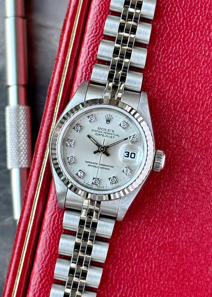 Featured image for Rolex Lady Datejust "Diamond" 69174 Silver 1993 with original box and papers
