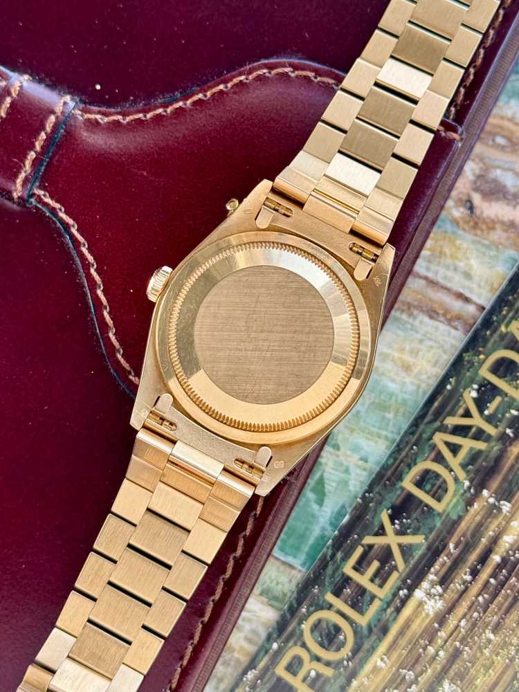 Image for Rolex Day-Date "Tapestry" 18238 Gold 1990 with original box and papers