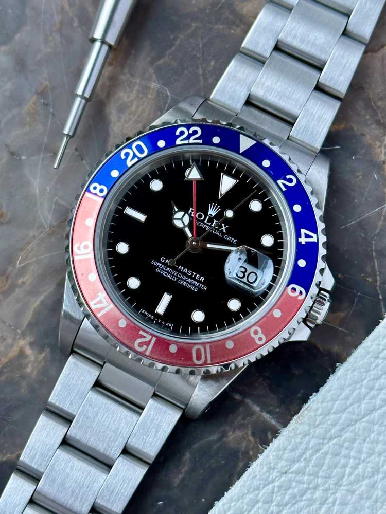 Detail image for Rolex GMT-Master 16700 Black 1996 with original box and papers