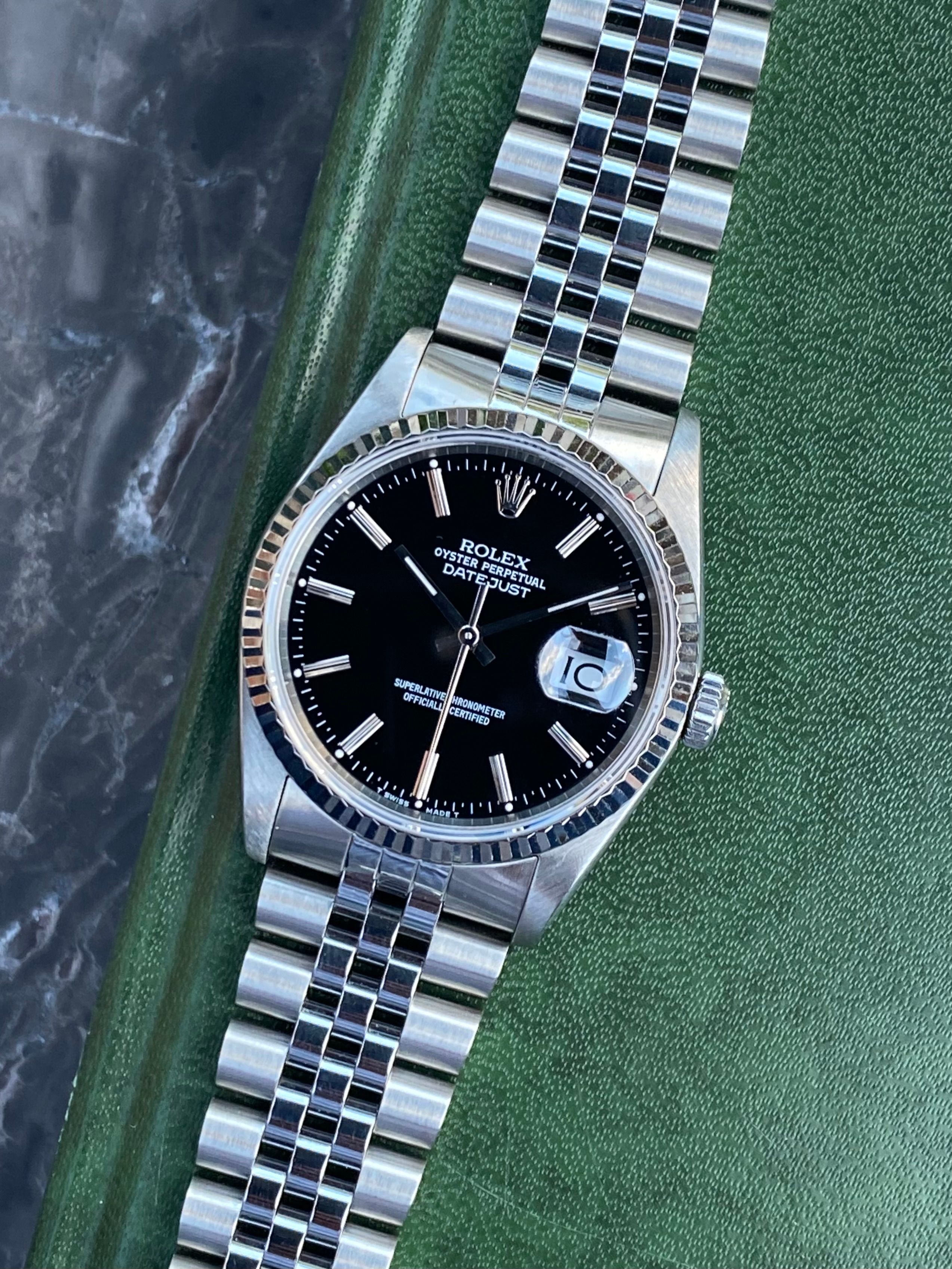 Rolex Datejust 16234 Black 1989 with original box and papers L404