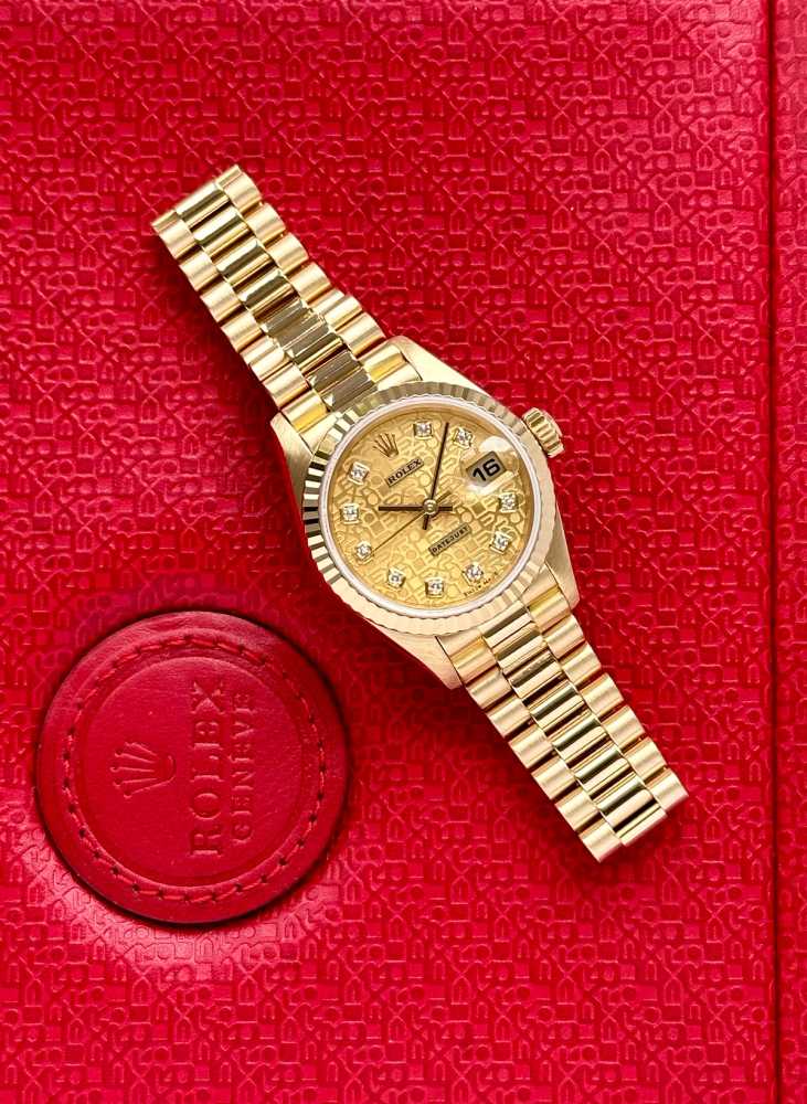 Wrist shot image for Rolex Lady-Datejust "Diamond" 79178 Gold 1999 with original box and papers