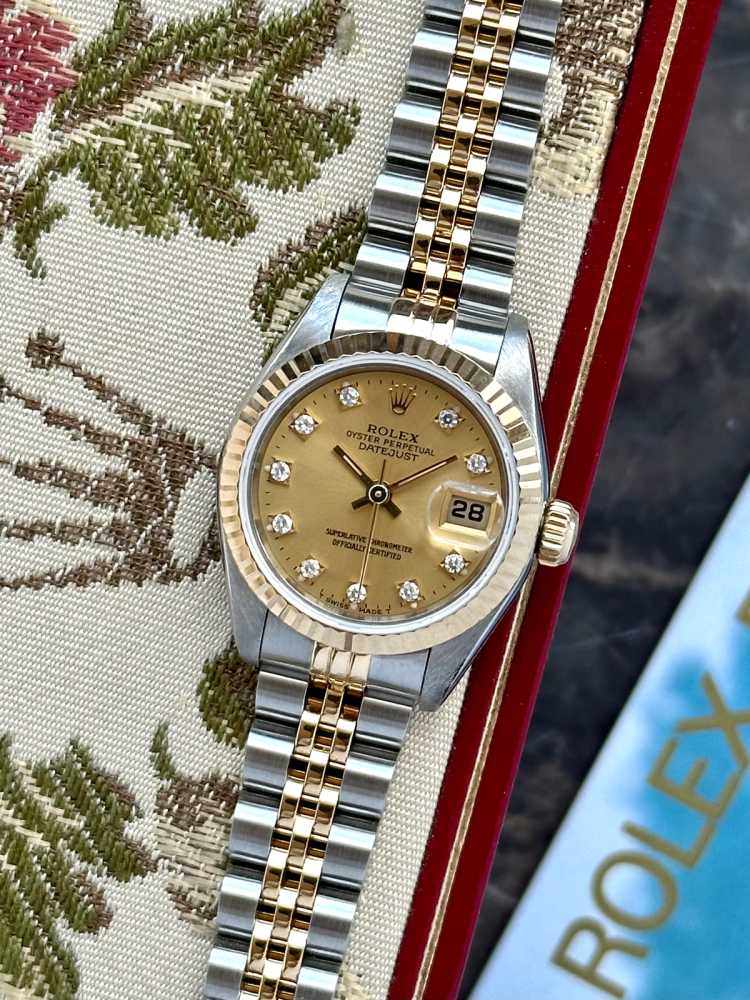 Featured image for Rolex Lady-Datejust "Diamond" 69173G Gold 1993 with original box and papers 5