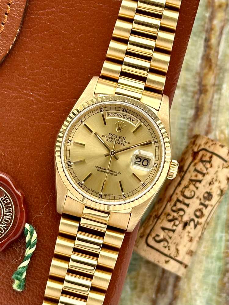 Featured image for Rolex Day-Date 18238 Gold 1995 with original box and papers 2