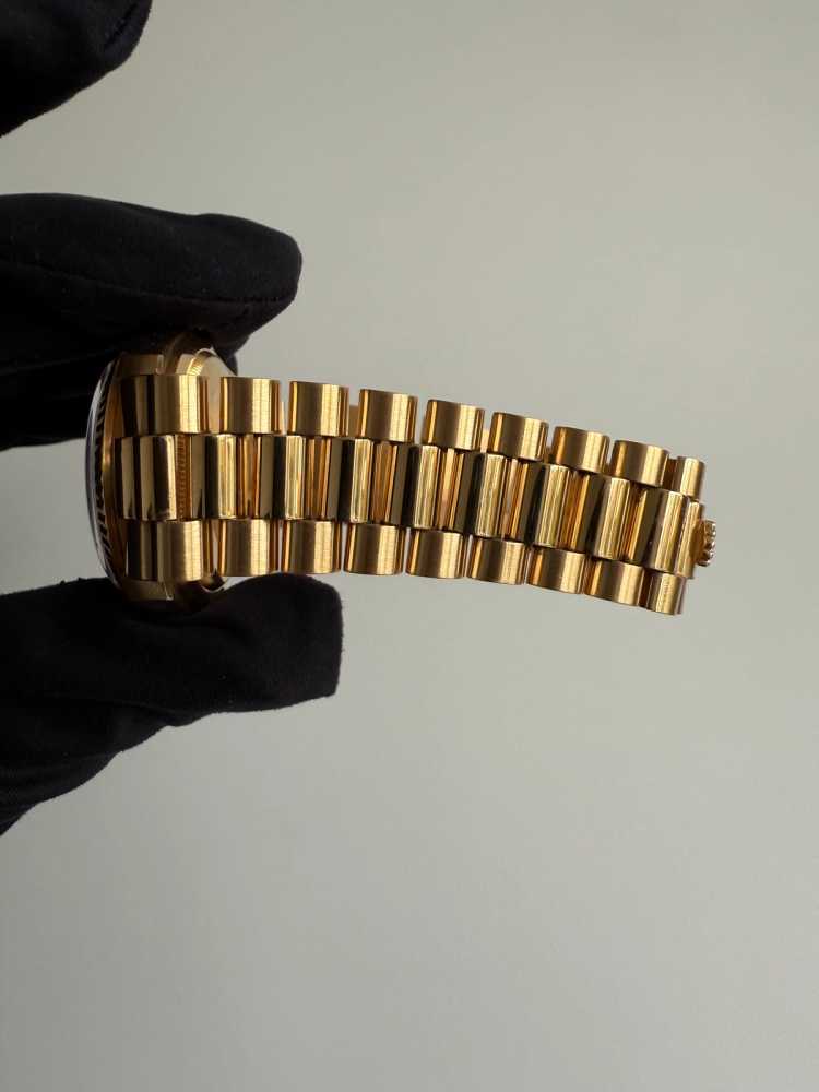 Image for Rolex Day-Date "Diamond" 18238 Gold 1989 