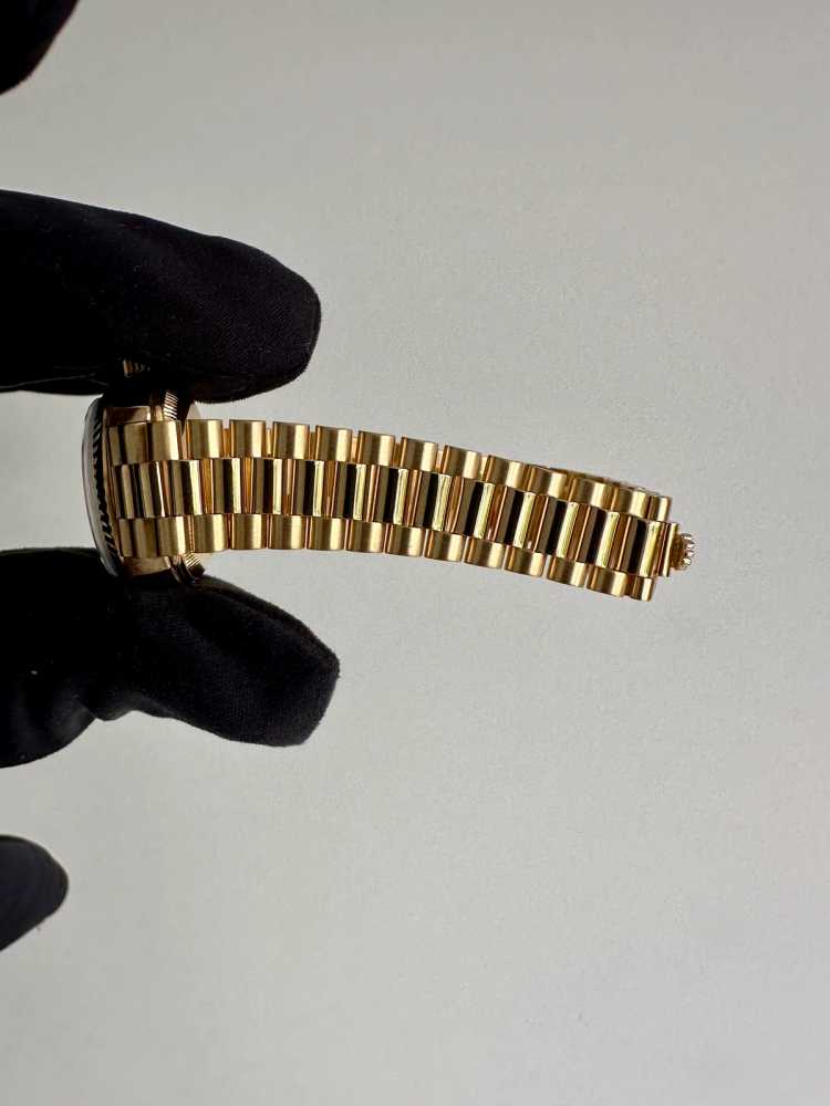 Image for Rolex Lady-Datejust "Diamond" 69178 Gold 1996 with original box and papers