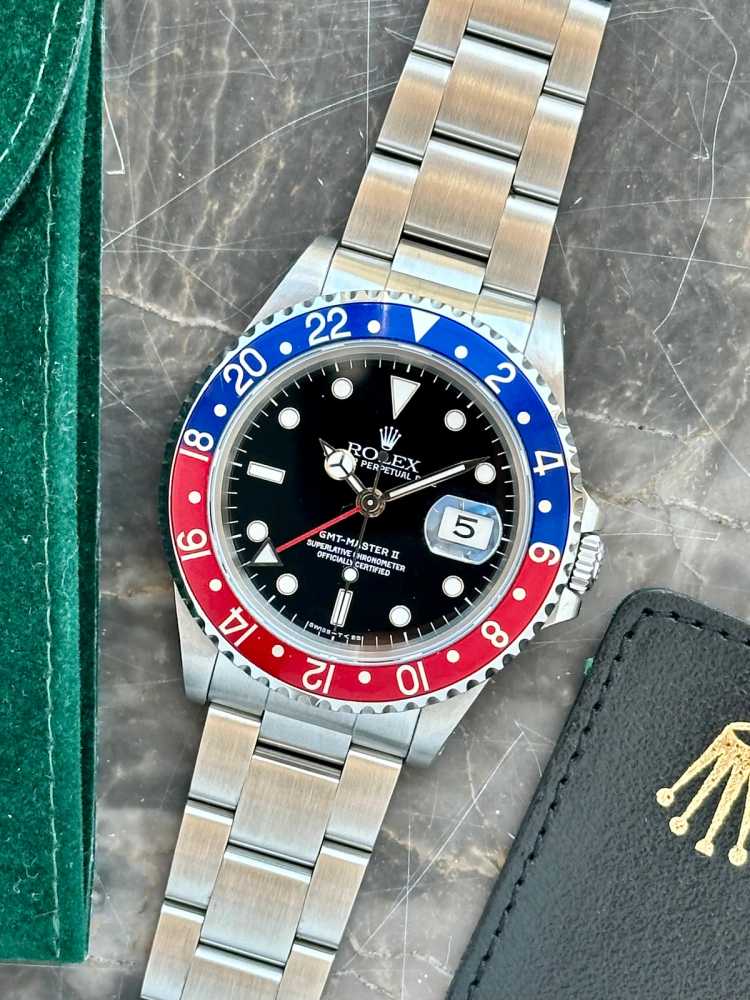 Featured image for Rolex GMT-Master 2 "Pepsi" 16710 Black 1991 with original box and papers