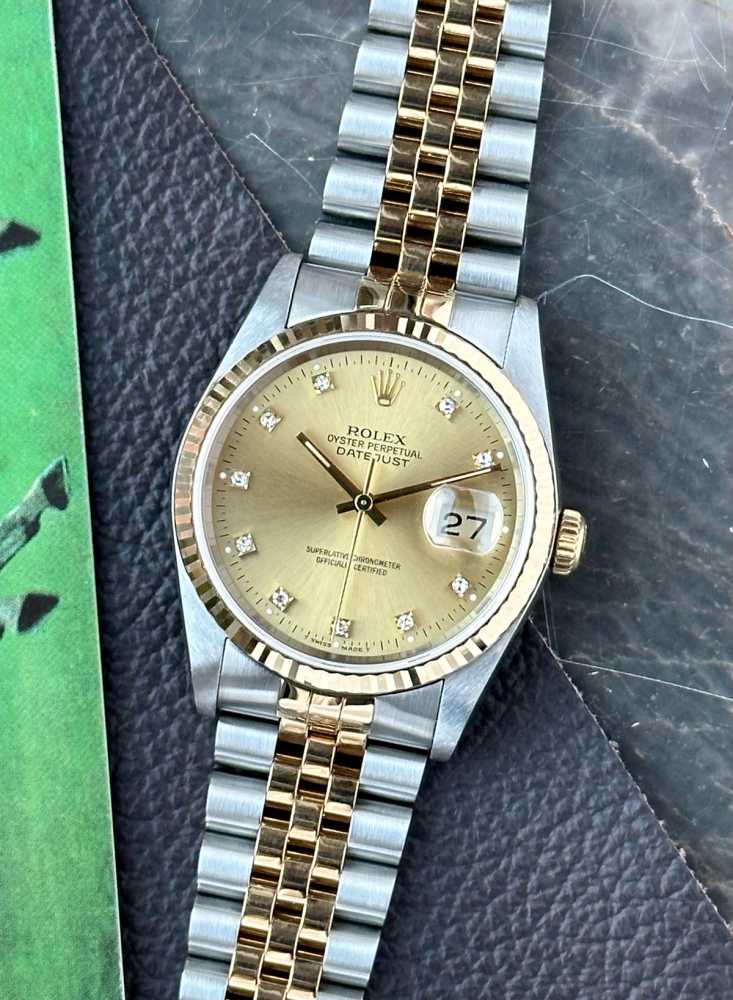 Current image for Rolex Datejust "Diamond" 16233G Gold 1988 with original box and papers