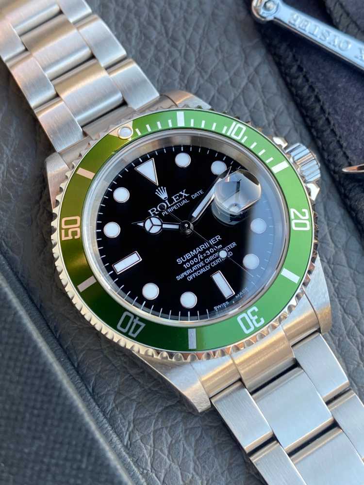 Image for Rolex Submariner "Flat 4" 16610LV Black 2003 with original box and papers