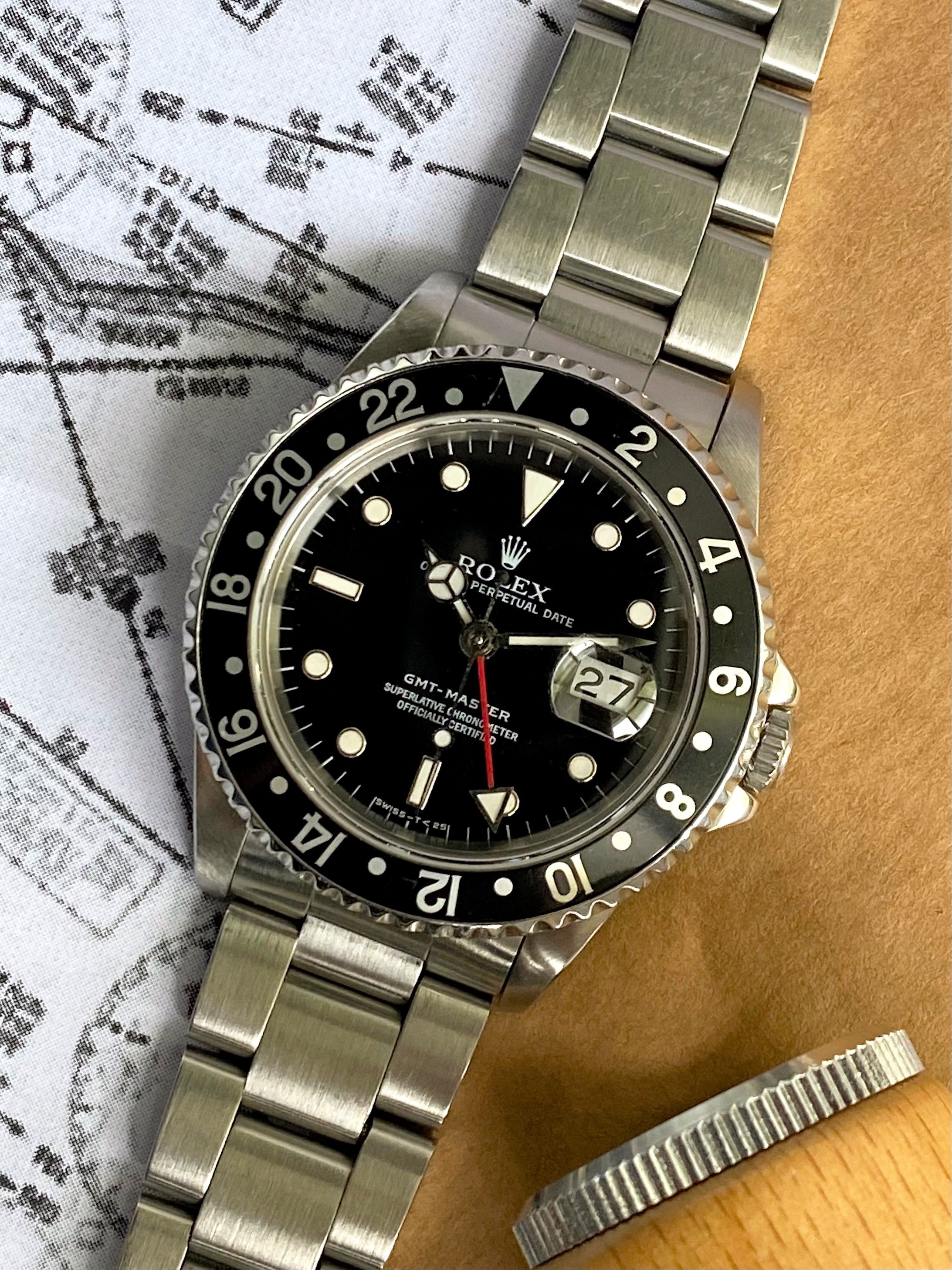 Rolex GMT Master II 16700 Black 1994