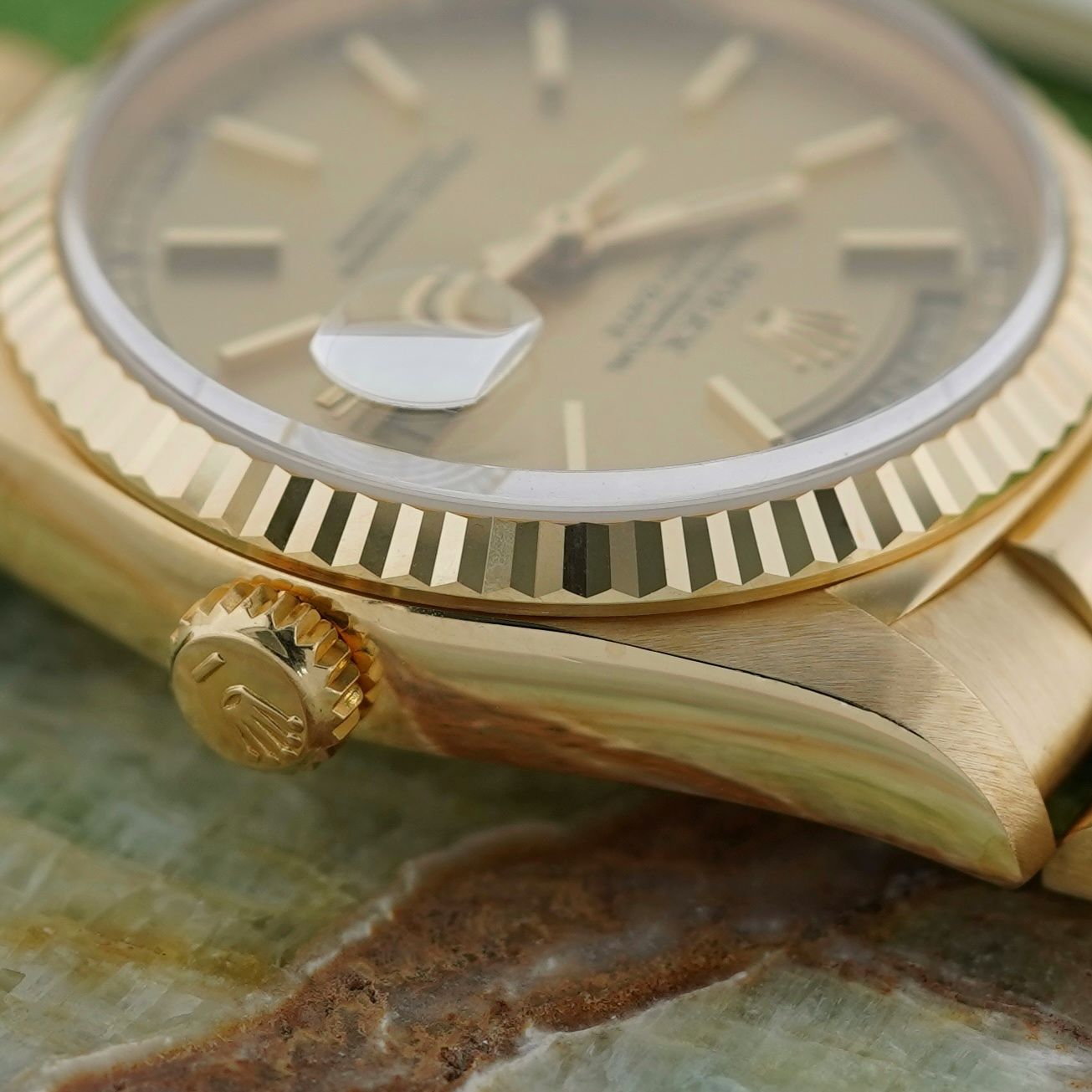 Rolex Day-Date 'President' 18238 Gold 1989 with original box and papers