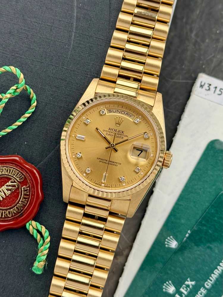 Featured image for Rolex Day-Date "Diamond" 18238 Gold 1995 with original box and papers