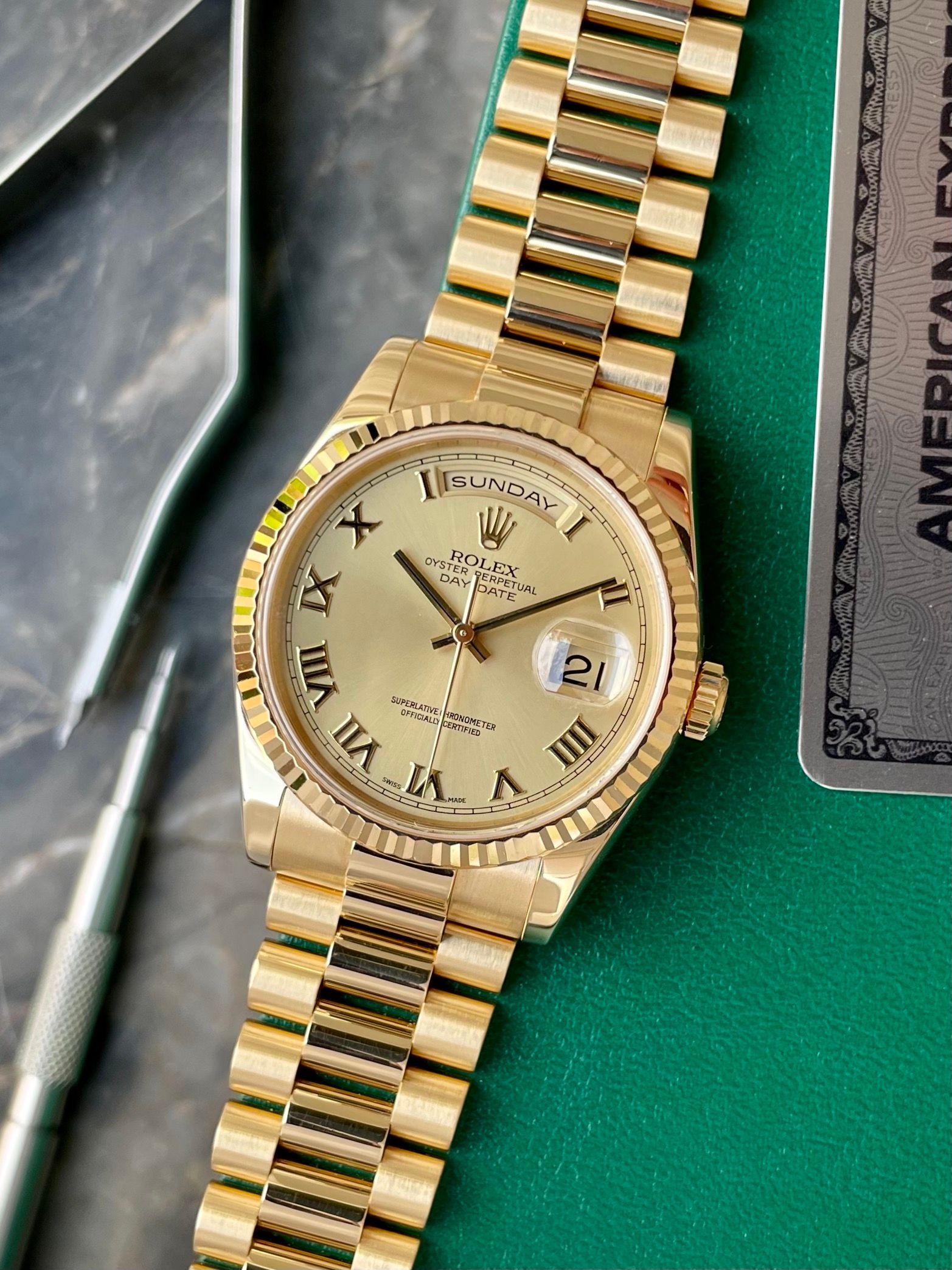 Rolex Day Date 118238 Gold 2000 with original box and papers