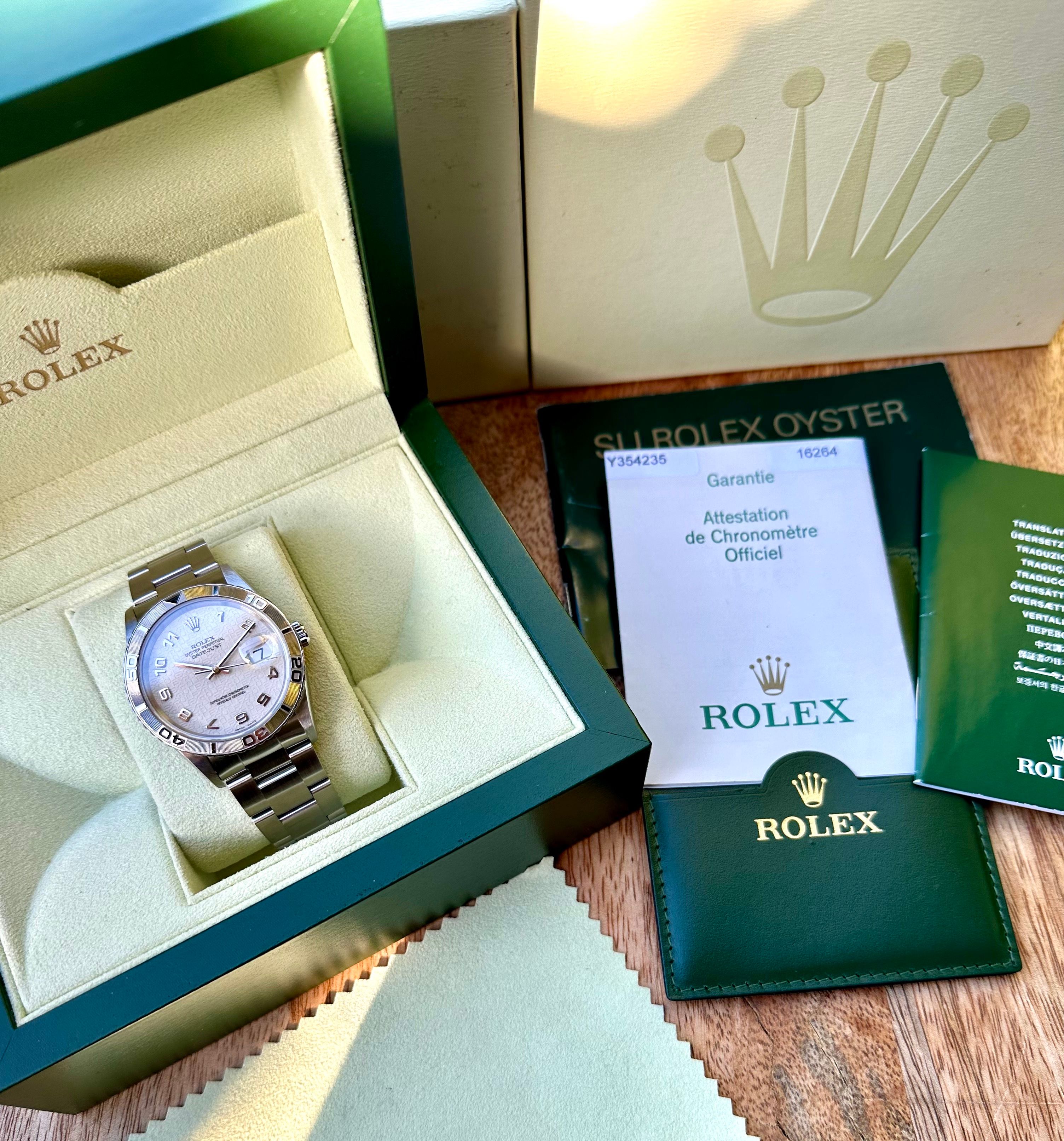 Rolex Datejust 16264 White 2001 with original box and papers
