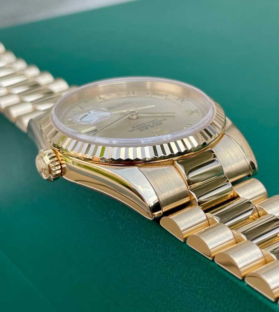 Image for Rolex Day-Date 118238 Gold 2000 with original box and papers
