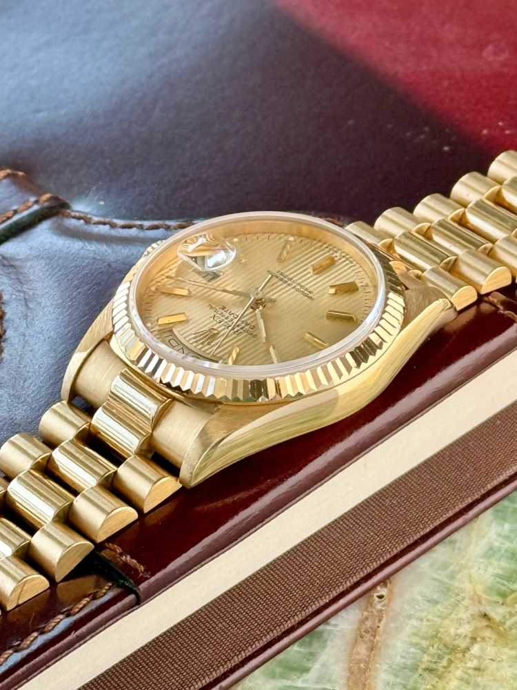 Image for Rolex Day-Date "Tapestry" 18238 Gold 1990 with original box and papers