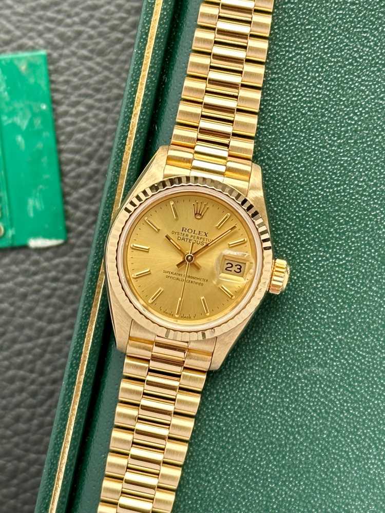 Featured image for Rolex Lady-Datejust 69178 Gold 1989 with original box and papers