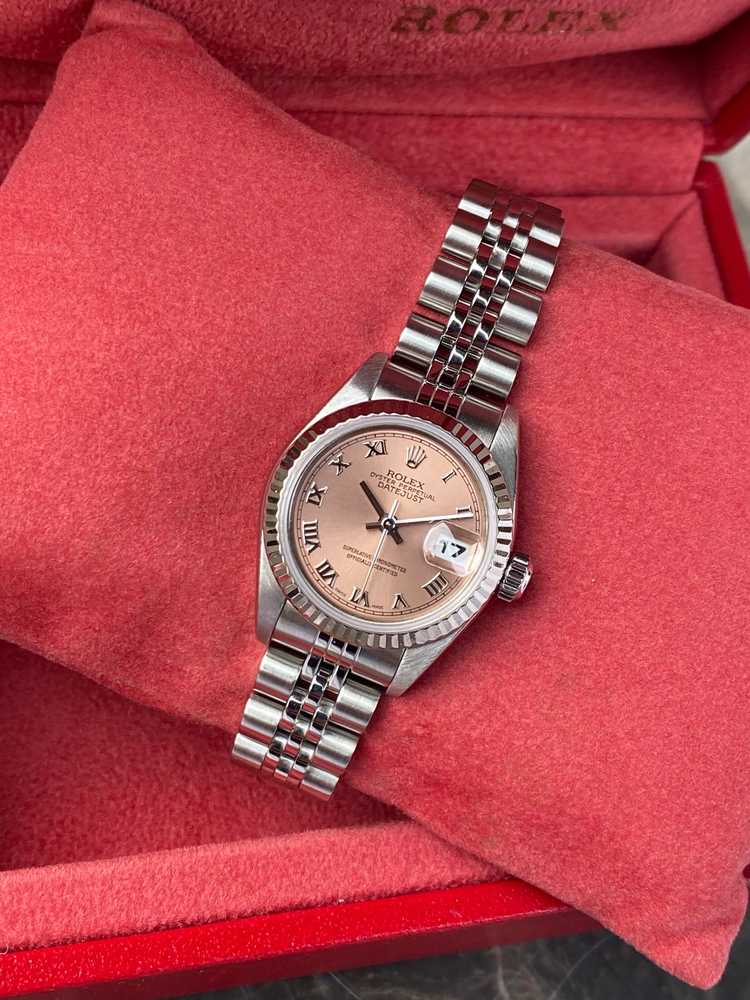 Wrist shot image for Rolex Lady Datejust 69174 Silver 1997 with original box and papers