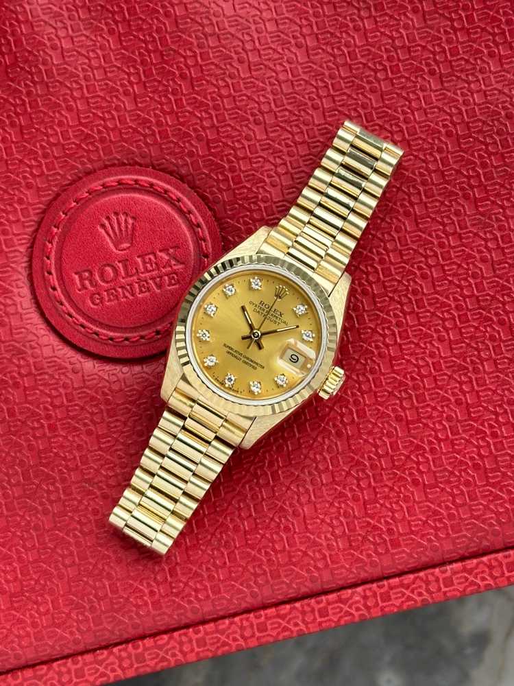 Wrist shot image for Rolex Lady-Datejust "Diamond" 69178G Gold 1989 with original box and papers 2