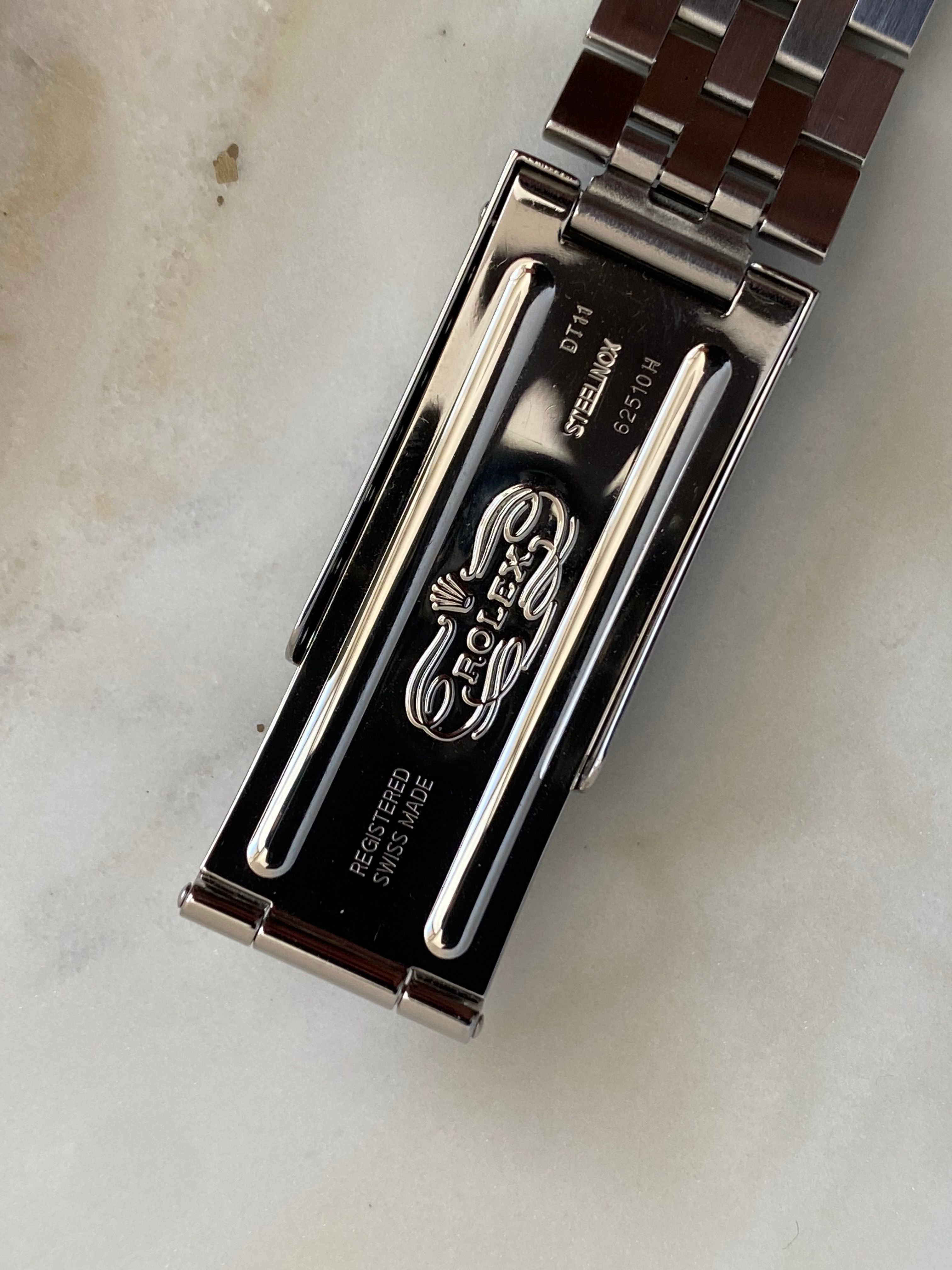 Rolex Datejust 16234 Black 2002 with original box and papers