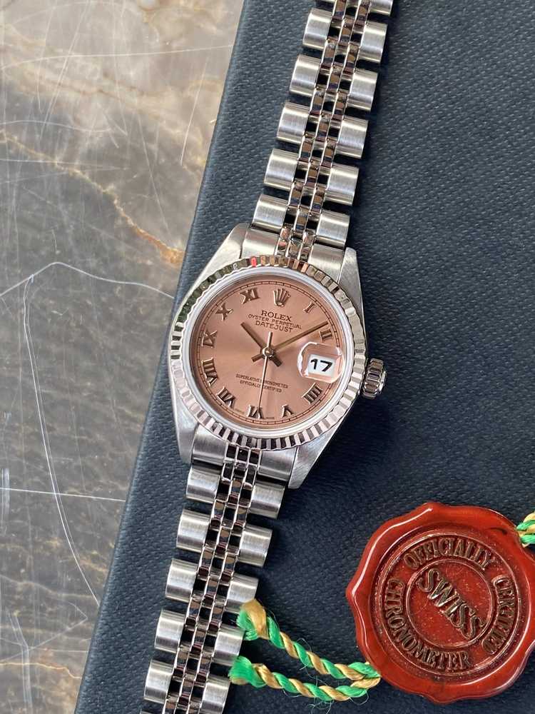 Featured image for Rolex Lady Datejust 69174 Silver 1997 with original box and papers