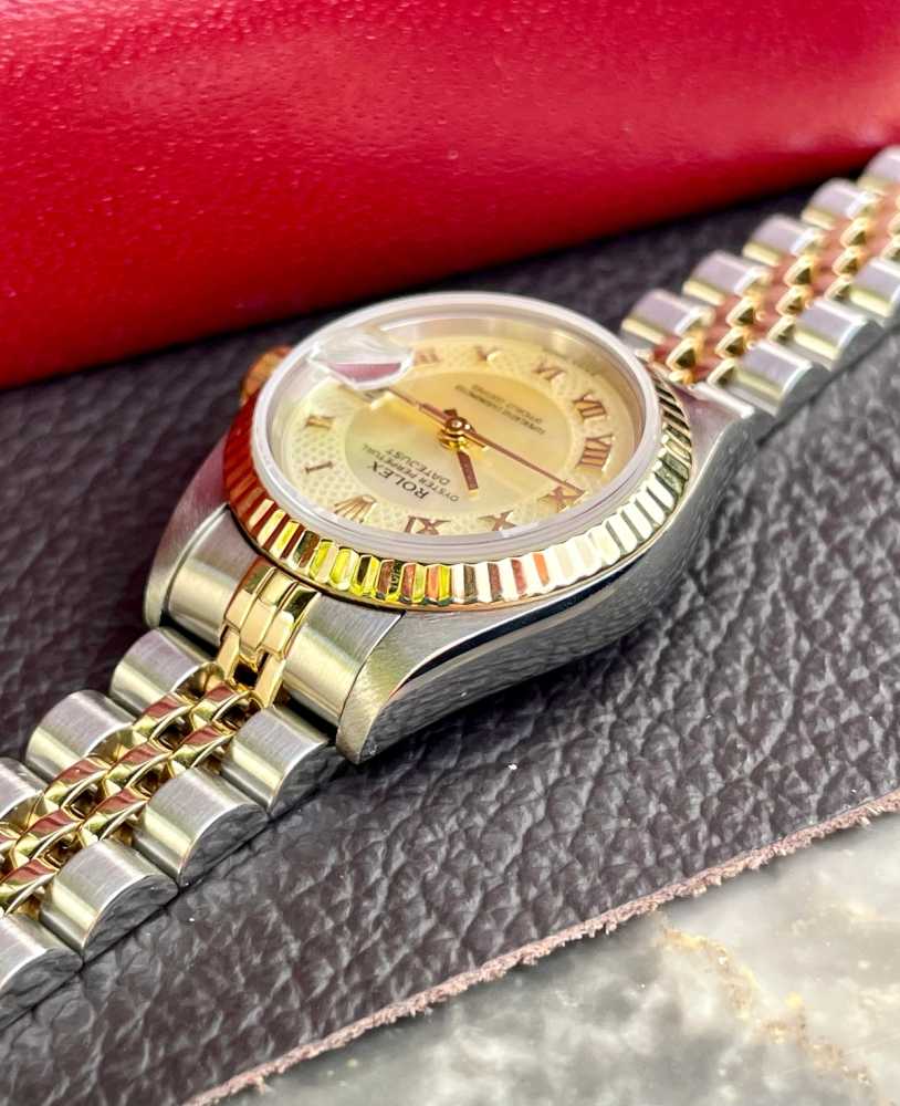 Detail image for Rolex Lady-Datejust "Gold MoP" 79173 Mother of Pearl 2001 with original box and papers