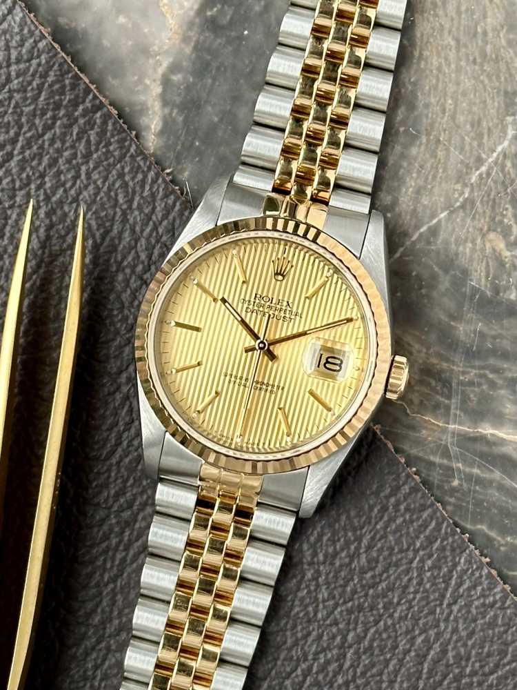 Featured image for Rolex Datejust "Tapestry" 16233 Gold 1988 with original box and papers