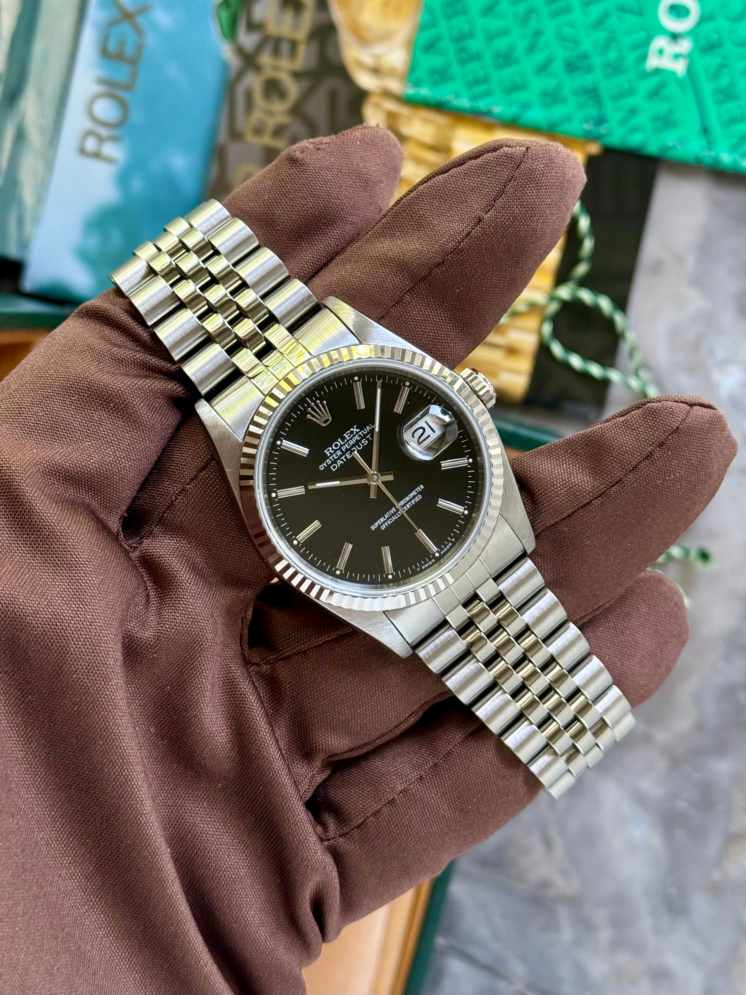 Rolex Datejust 16234 Black 1991 with original box and papers