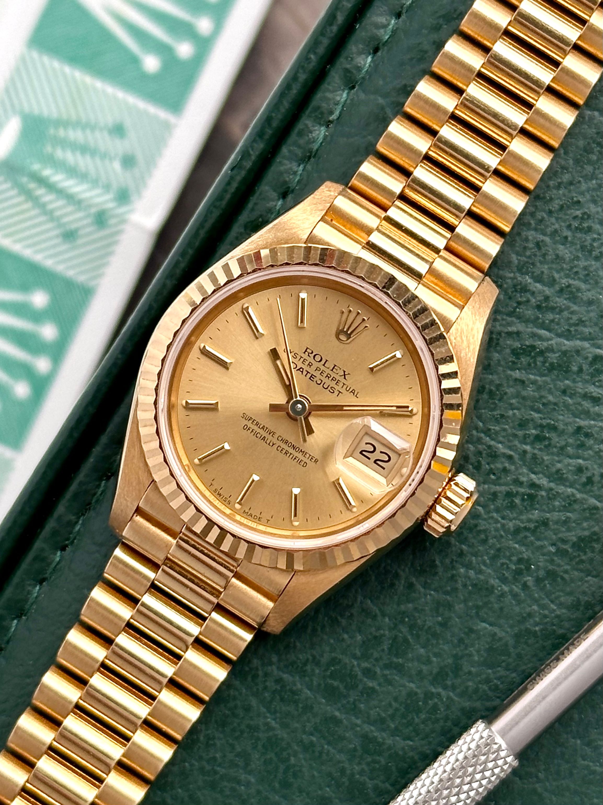 Rolex Lady-Datejust 69178 Gold 1990 with original box and papers