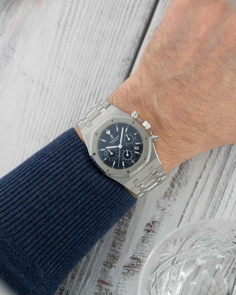 Wrist shot image for Audemars Piguet Royal Oak Chrono 26300ST Blue 2010 with original box and papers