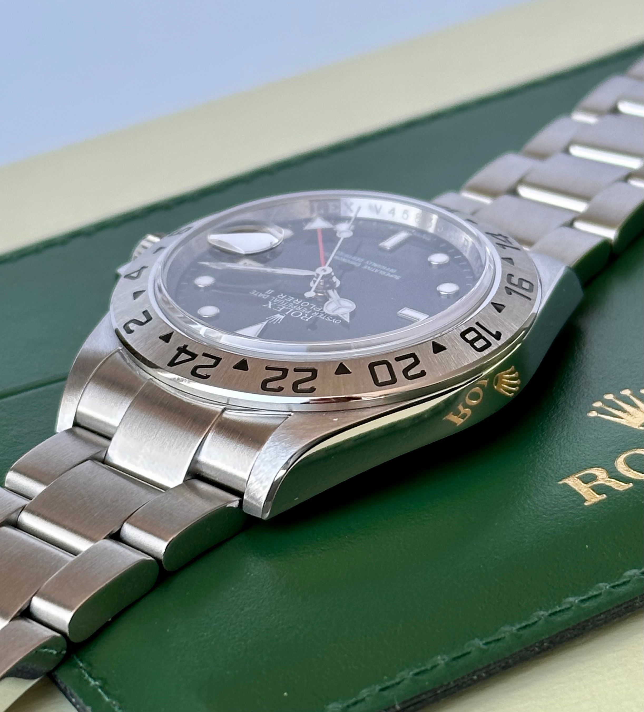   イヤープレート 2009年 Rolex Explorer II 16570 Black 2009 with original box and papers