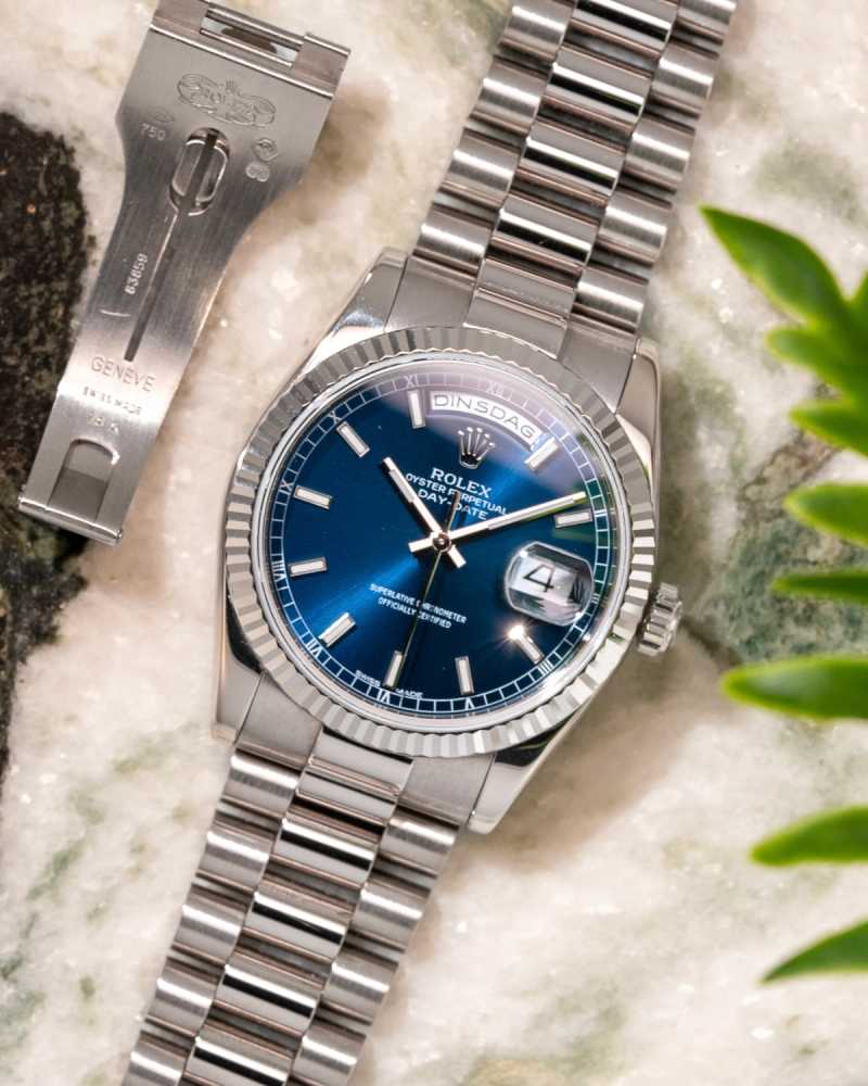 Rolex DayDate ROLEX SERVICE 118239 Blue 2000 with original box and