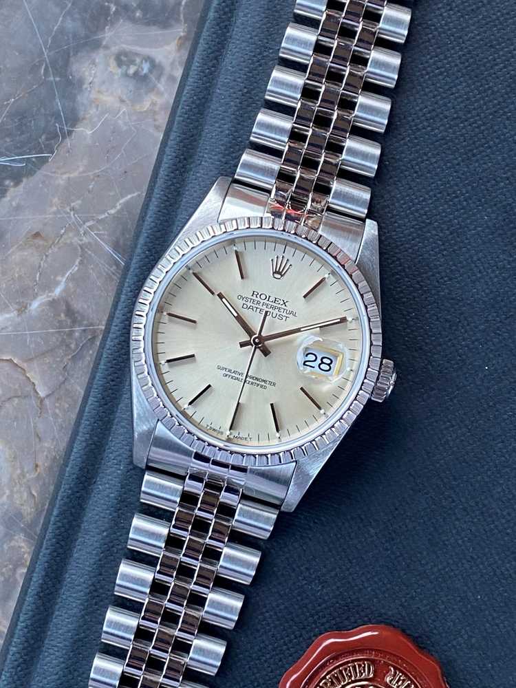 Featured image for Rolex Datejust 16220 Silver 1991 with original box and papers2