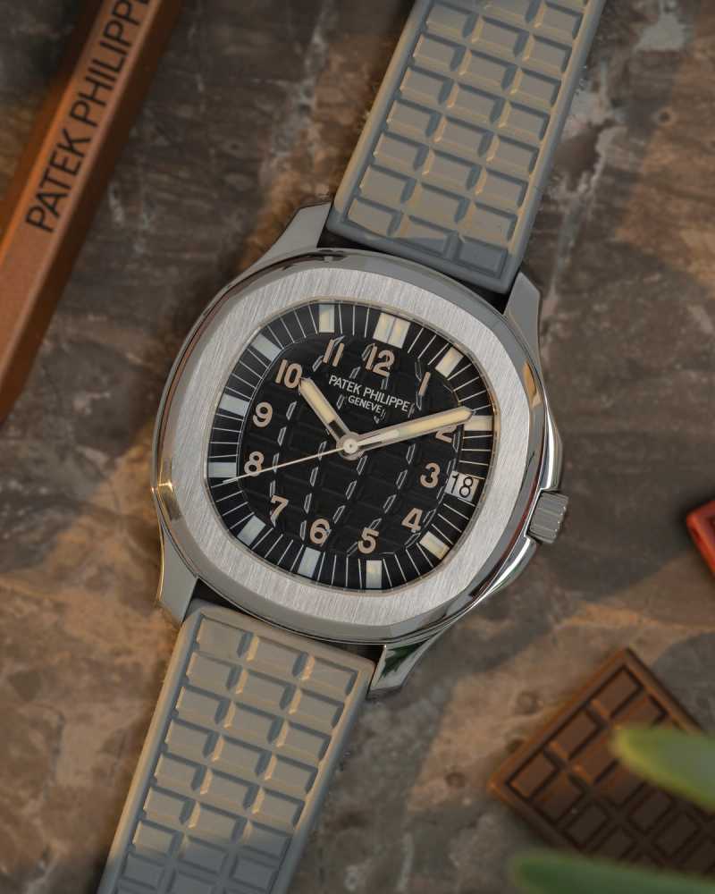 Featured image for Patek Philippe Aquanaut "JUMBO" 5065 Black 2005 with original box and papers