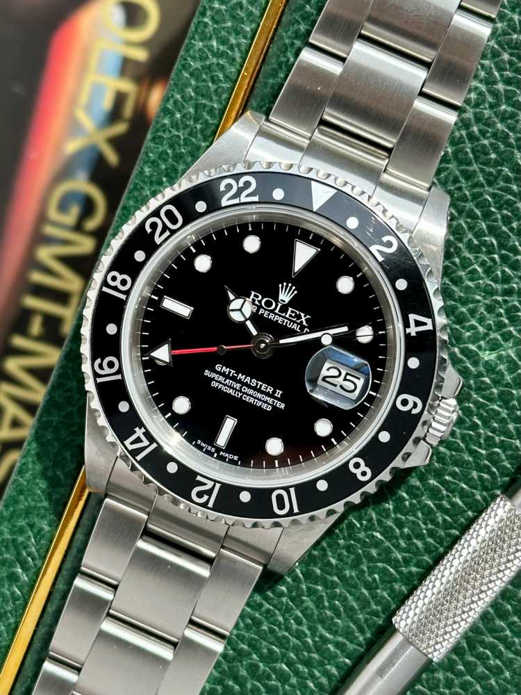 Detail image for Rolex GMT-Master II 16710 Black 2001 with original box and papers