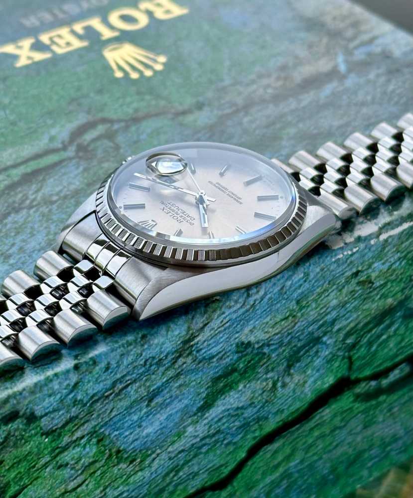 Image for Rolex Datejust 16220 Silver 1999 with original box and papers