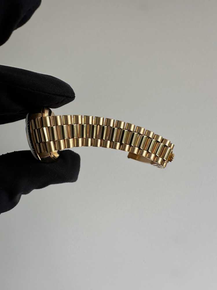 Image for Rolex Lady-Datejust "Diamond" 69178G Gold 1991 