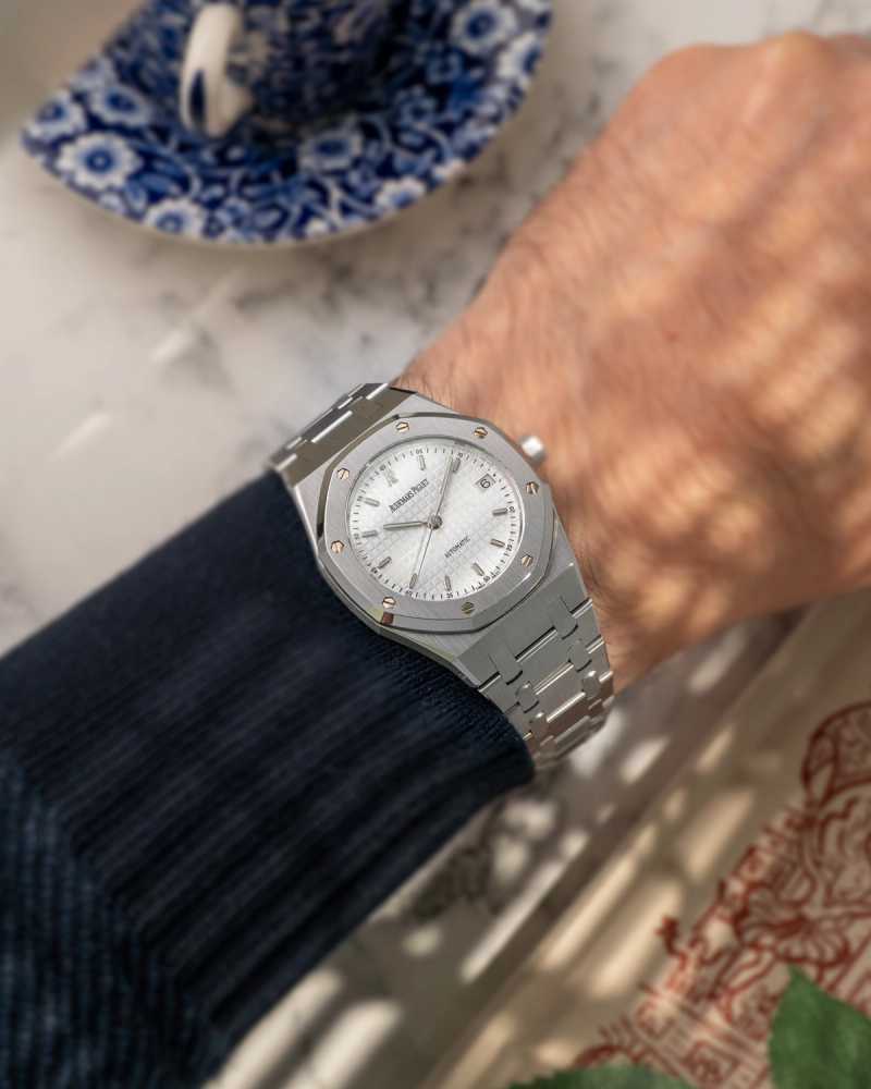 Wrist shot image for Audemars Piguet Royal Oak "AP service" 14790ST White 2003 with original box and papers