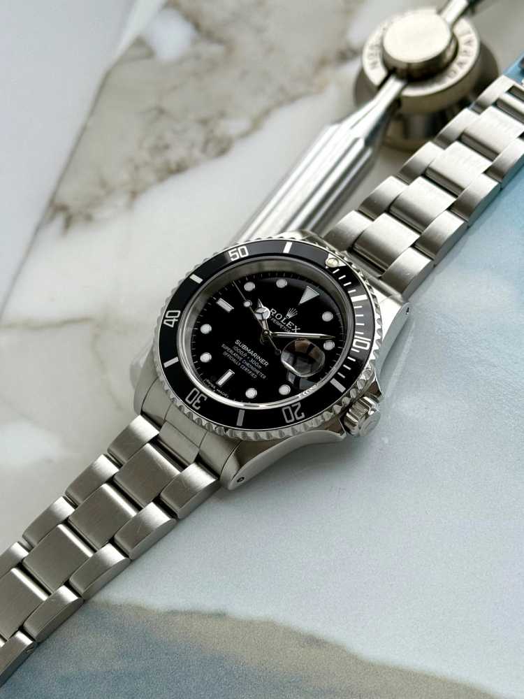 Image for Rolex Submariner "Rolex Warranty" 16610 Black 1989 with original box and papers