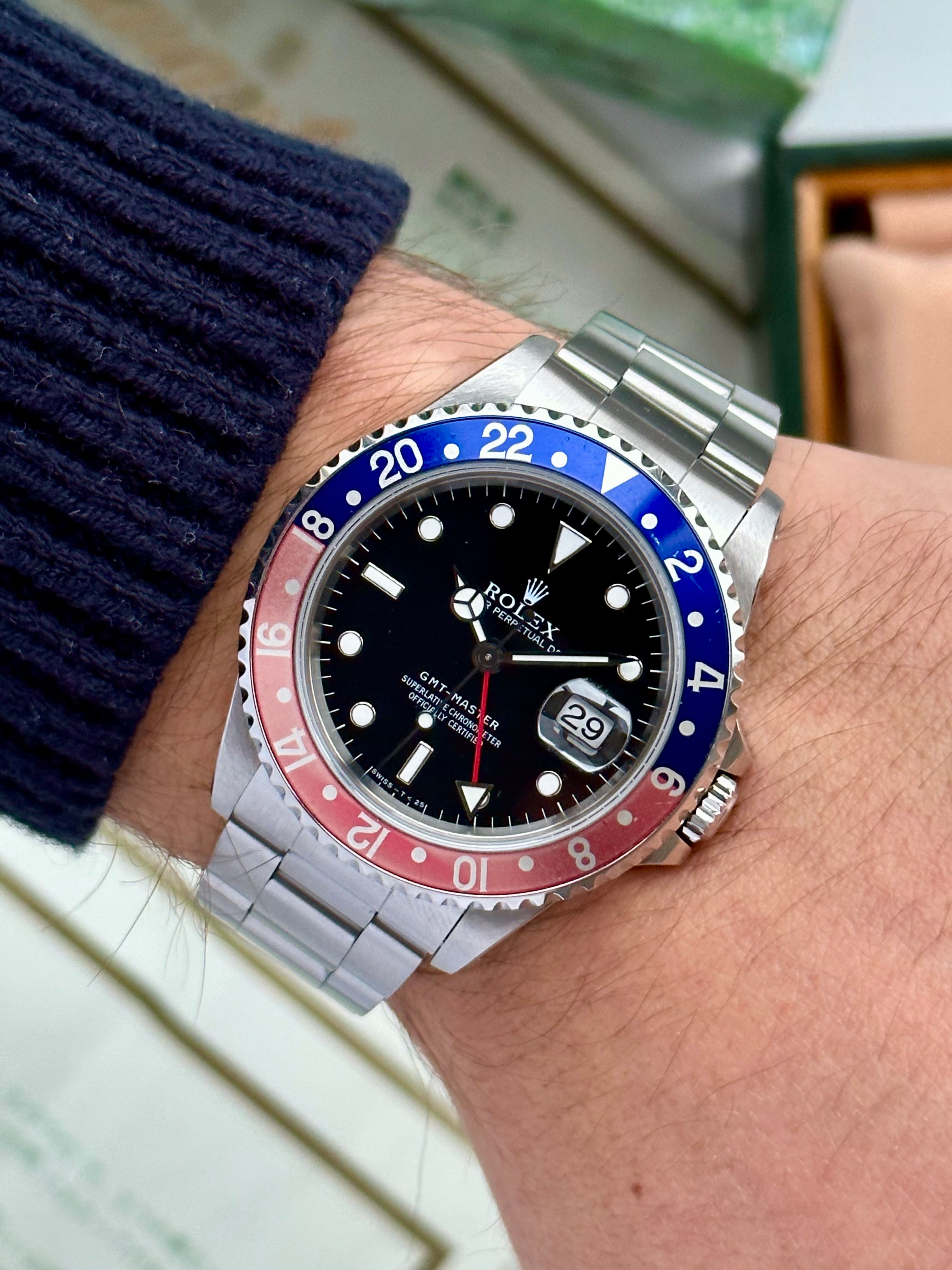 Rolex GMT-Master 16700 Black 1996 with original box and papers