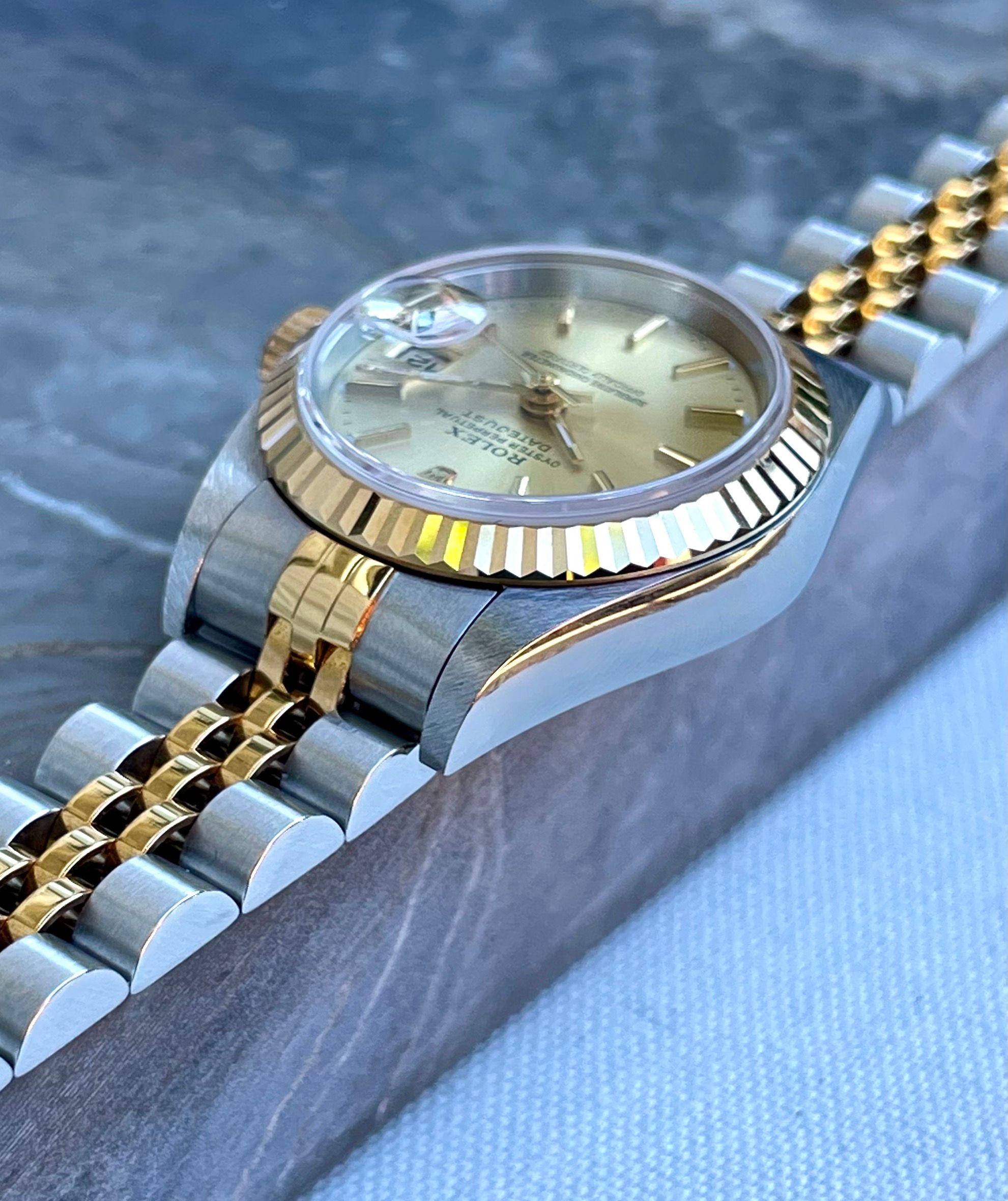 Rolex Lady Datejust 79173 Gold 1999 with original box and papers