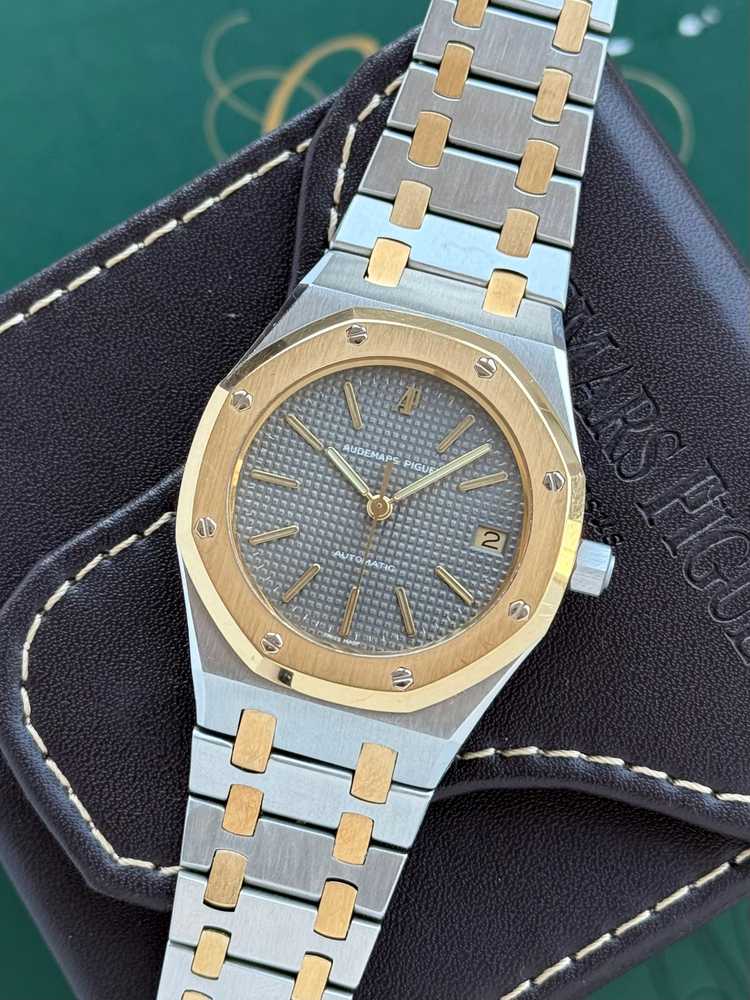 Featured image for Audemars Piguet Royal Oak 4332SA Grey 1984 with original box and papers