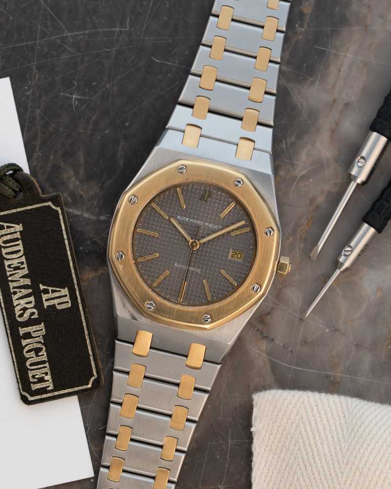 Featured image for Audemars Piguet Royal Oak 14486 SA Grey 1990 with original box and papers 2