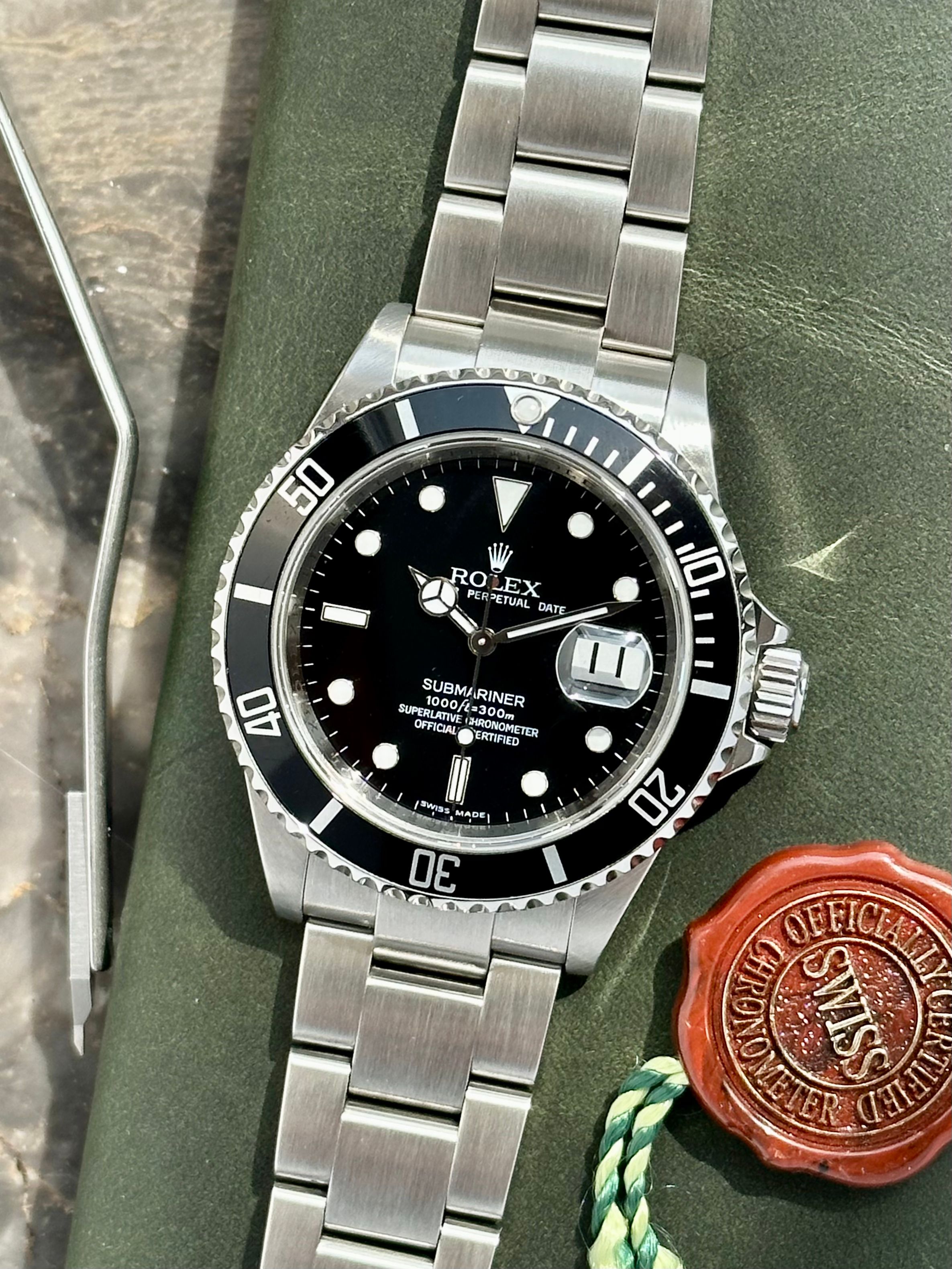 Rolex Submariner Engraved Rehaut 16610T Black 2008