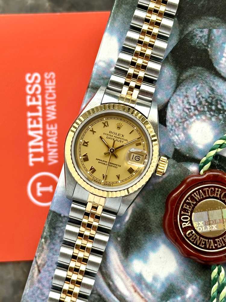 Current image for Rolex Lady-Datejust 69173 Gold 1990 with original box and papers 3