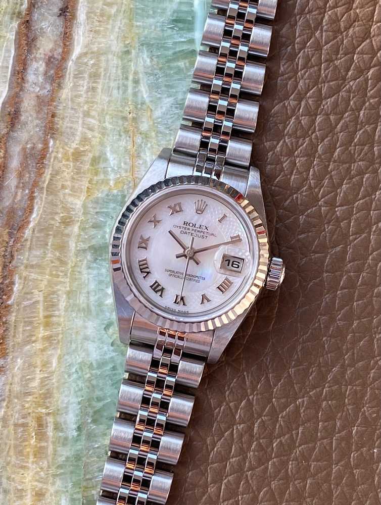 Featured image for Rolex Lady Datejust "Deco MOP" 79174 Mother of Pearl 2001 with original box and papers